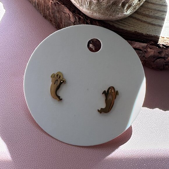 👻New! Ghost Stud Earrings - Picture 2 of 5